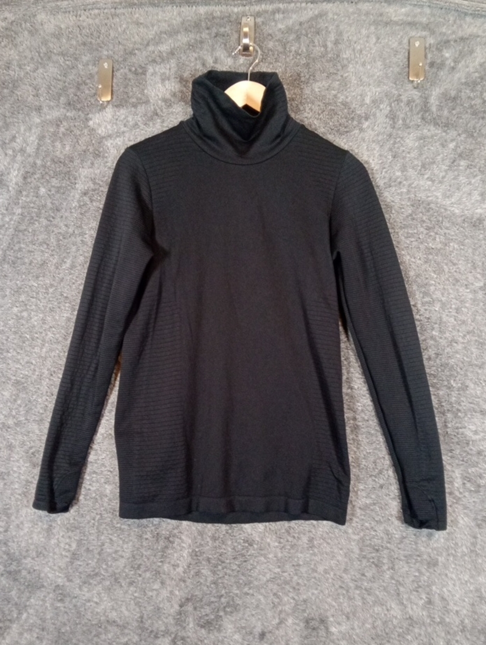 Athleta Flurry Blizzard Rib Turtleneck Black Fitted Long Sleeve Womens Size L